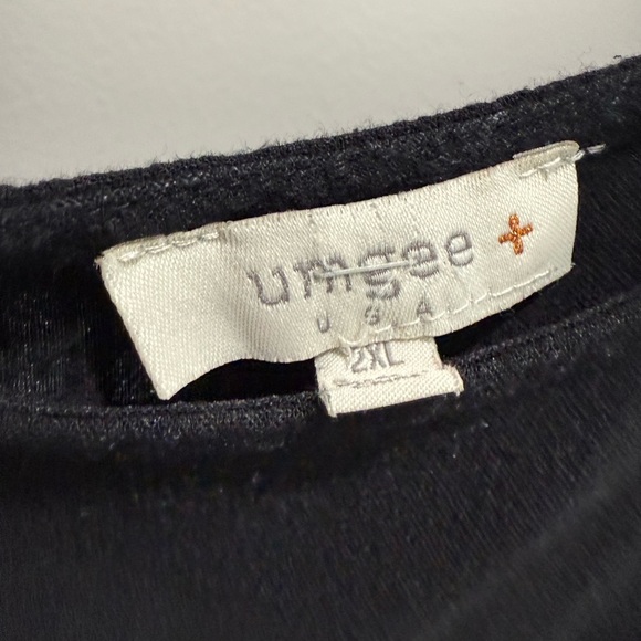 Umgee Black Oversized Short Sleeve Tunic - Picture 2 of 2